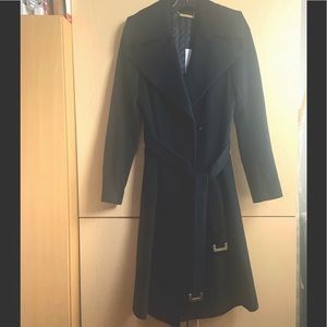 Beautiful Brand New DIAN VON FURSTENBERG  3/4 length coat / rich black color.